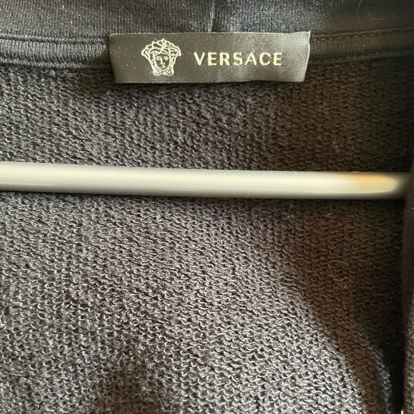 Versace sweater - Picture 3 of 3